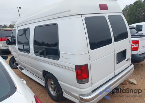 2003 Ford E-150 Recreational z USA, uszkodzony, nr VIN 1FDRE14W03HB85536